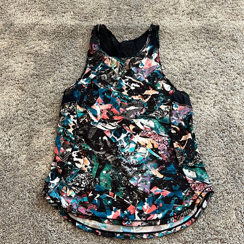 Women’s LULULEMON tank top